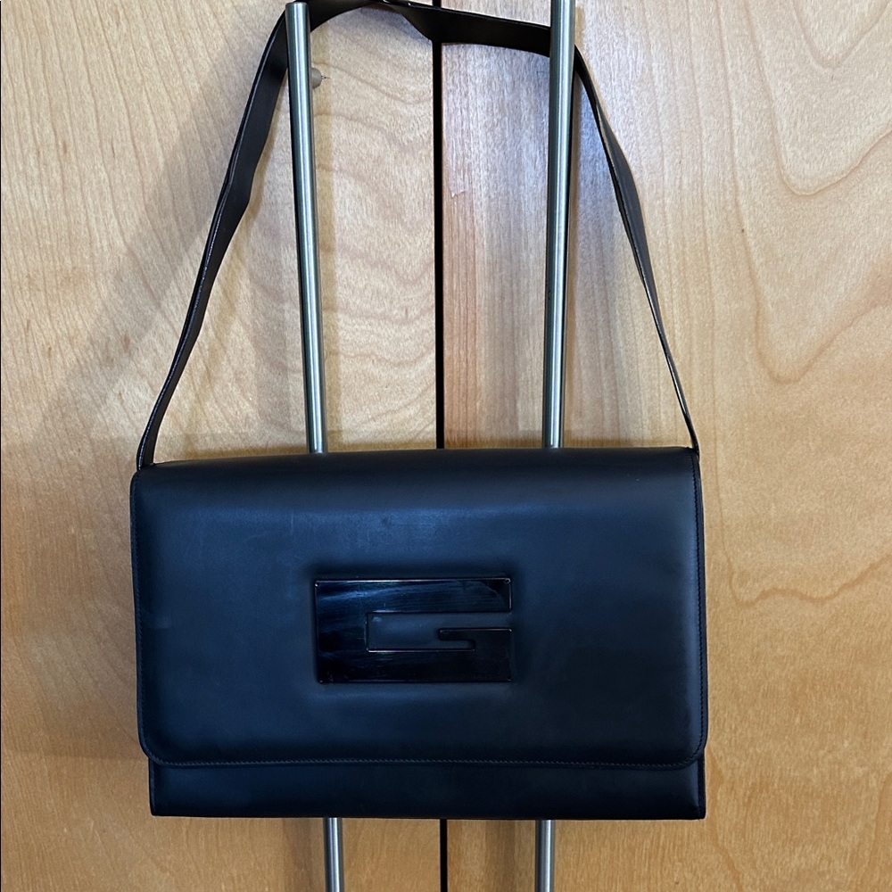Gucci authentic outside looks new amazing bag inside some flaws strap